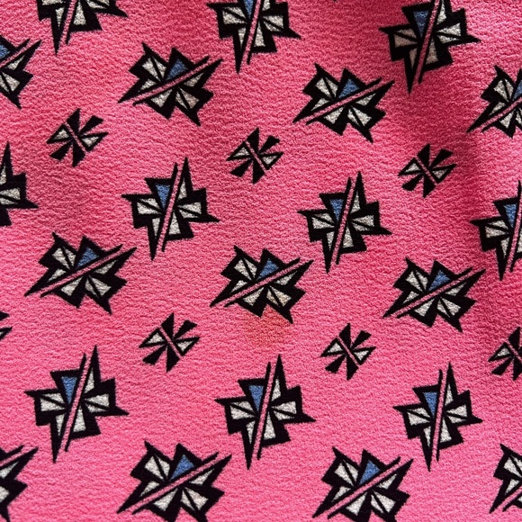 Gorgeous Sandro pink peplum top - Picture 9 of 9